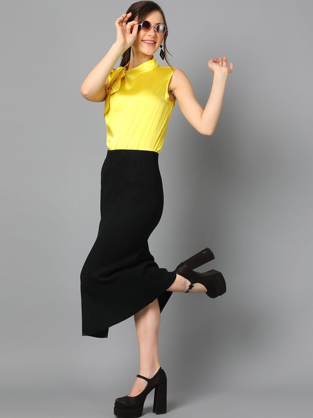 Kotty Women Halter Neck Blouson Top