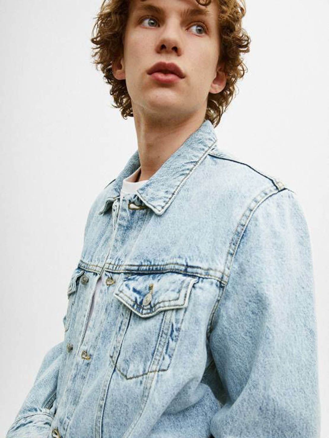 Kotty Men Solid Spread Collar Denim Jacket