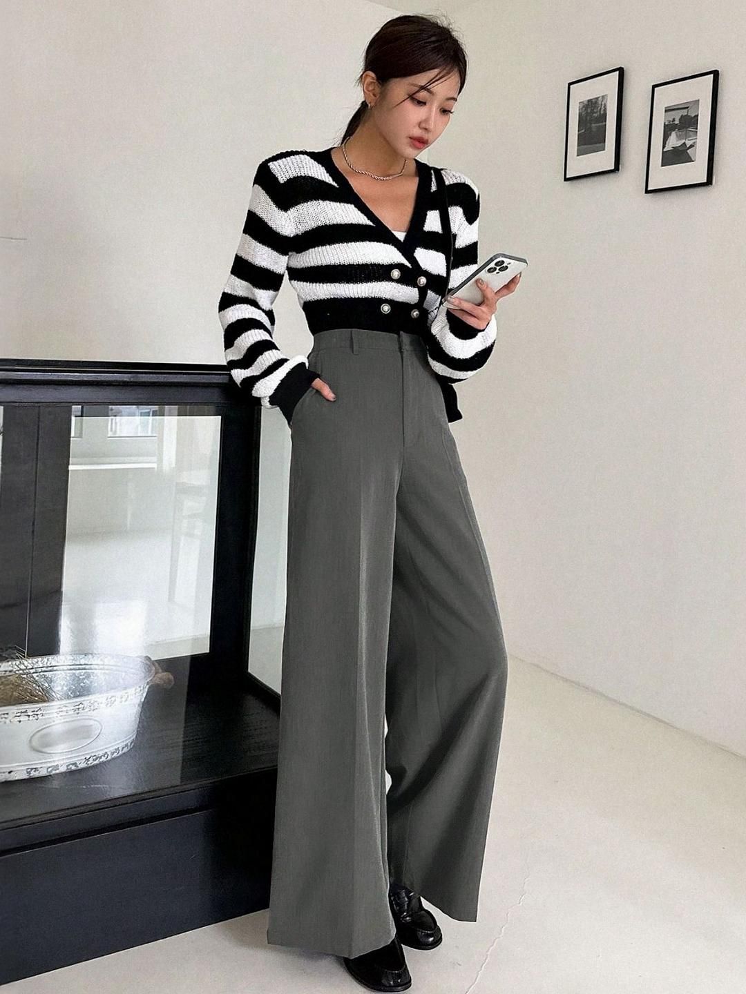 Kotty Women Grey High-Rise Wide Leg Formal Trouser