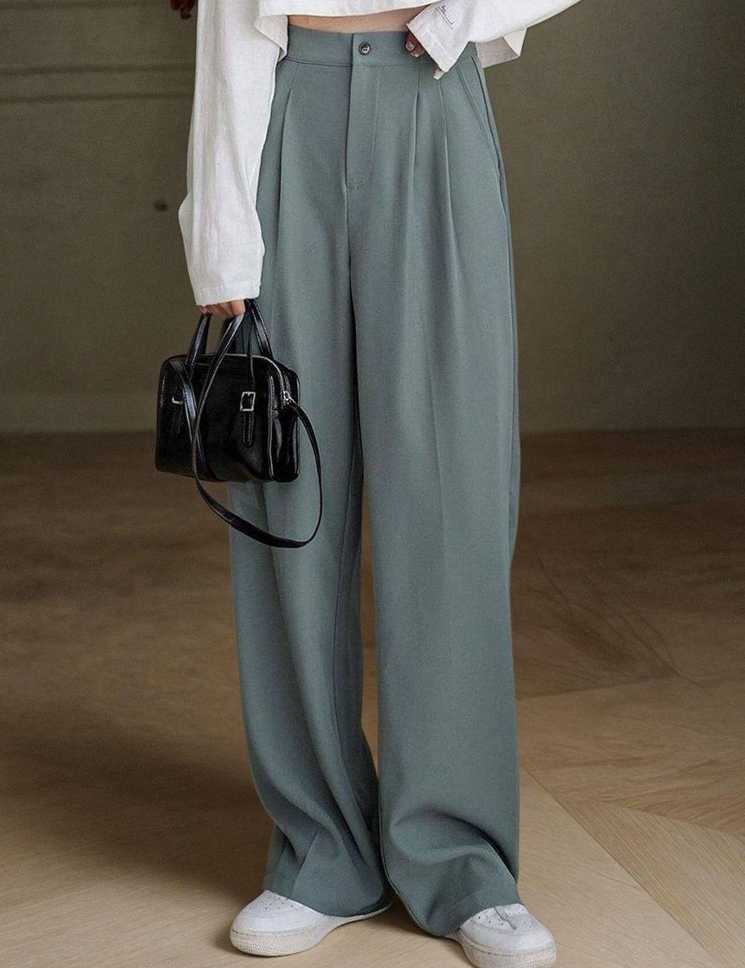 Kotty Women Relaxed Straight Leg Straight Fit High-Rise Easy Wash Trousers