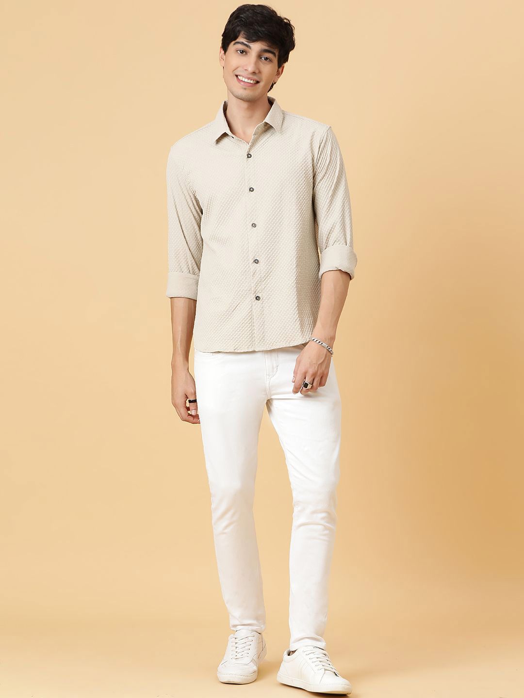 Kotty Men Relaxed Spread Collar Solid Casual Shirt
