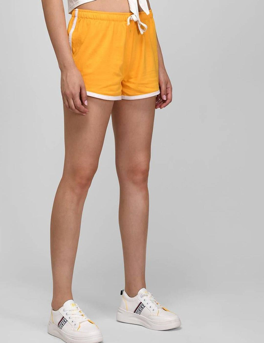 Kotty Women Colourblocked Relaxed Fit Mid -Rise Yoga Sports Cotton Shorts