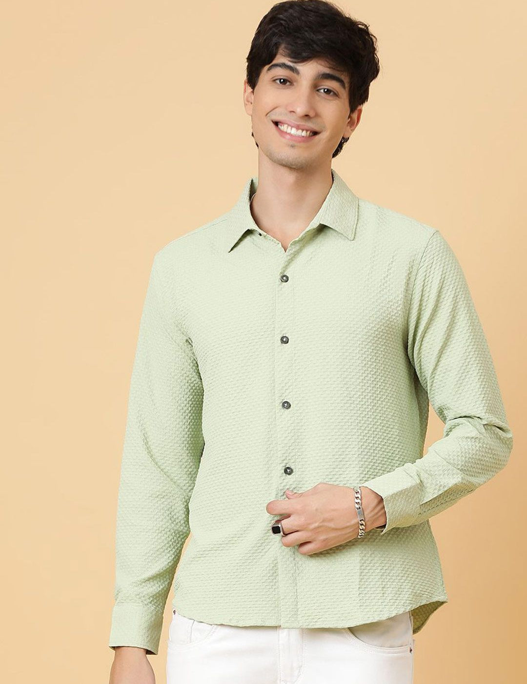 Kotty Men Relaxed Spread Collar Solid Casual Shirt