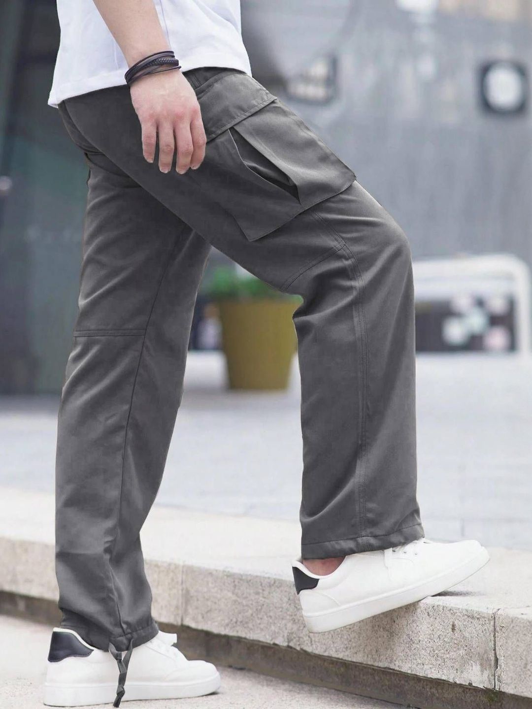 Kotty Men Relaxed Straight Leg Trousers