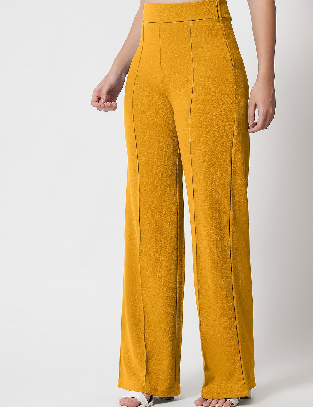 Kotty Women Relaxed Straight Fit High Rise Pleated Trousers