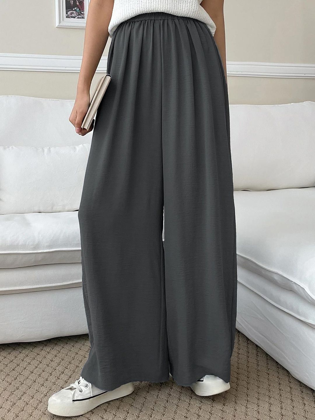 Kotty Women Relaxed Straight Leg Loose Fit High-Rise Wrinkle Free Regular Trousers