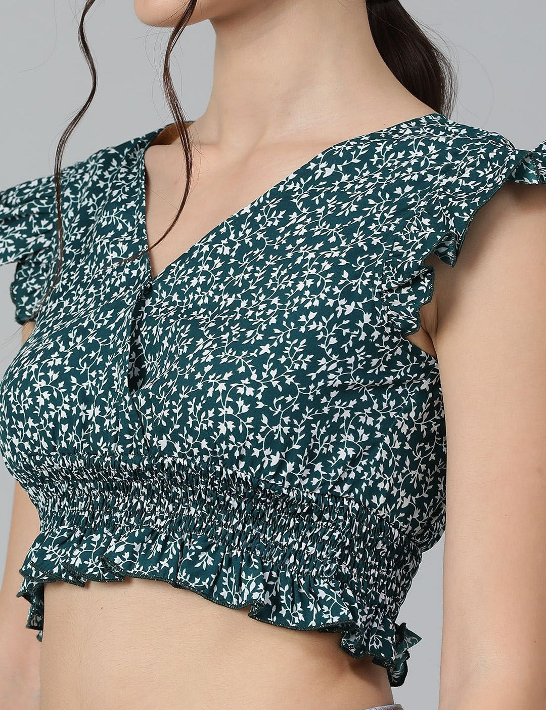 Kotty Floral Print Flutter Sleeve Crepe Crop Top