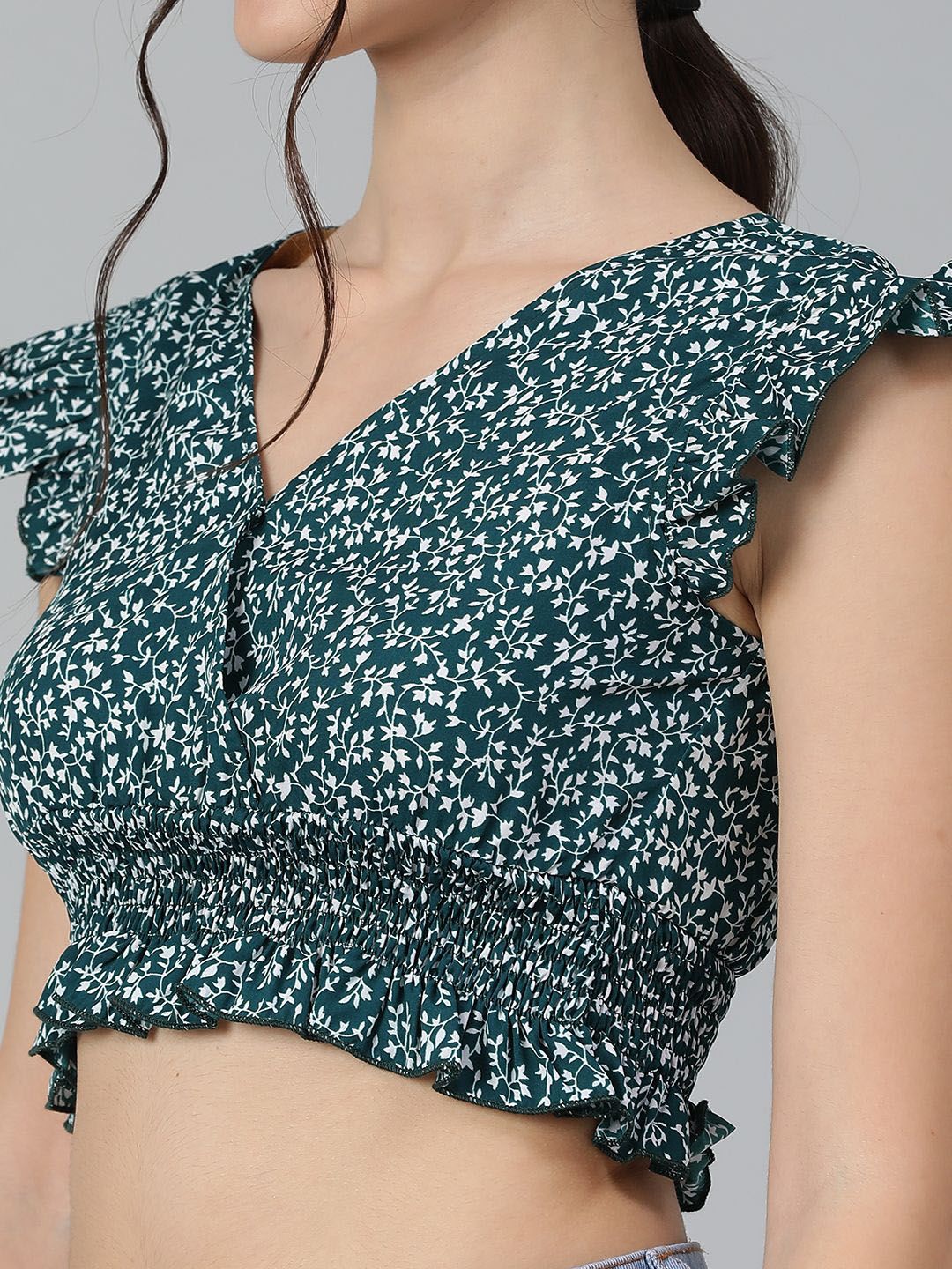 Kotty Floral Print Flutter Sleeve Crepe Crop Top