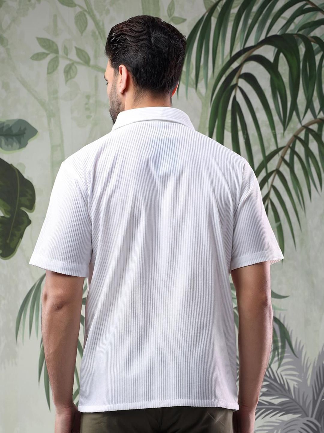 Kotty Men Vertical Stripes Casual Shirt