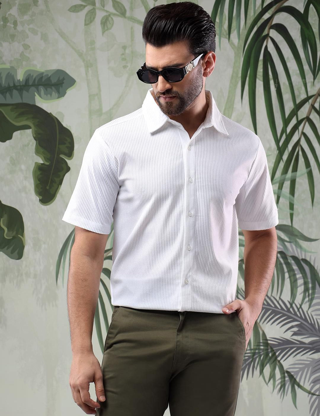 Kotty Men Vertical Stripes Casual Shirt