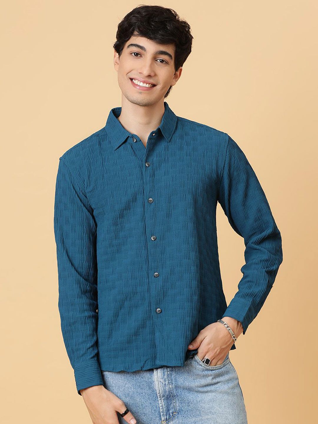 Kotty Men Relaxed Spread Collar Solid Casual Shirt