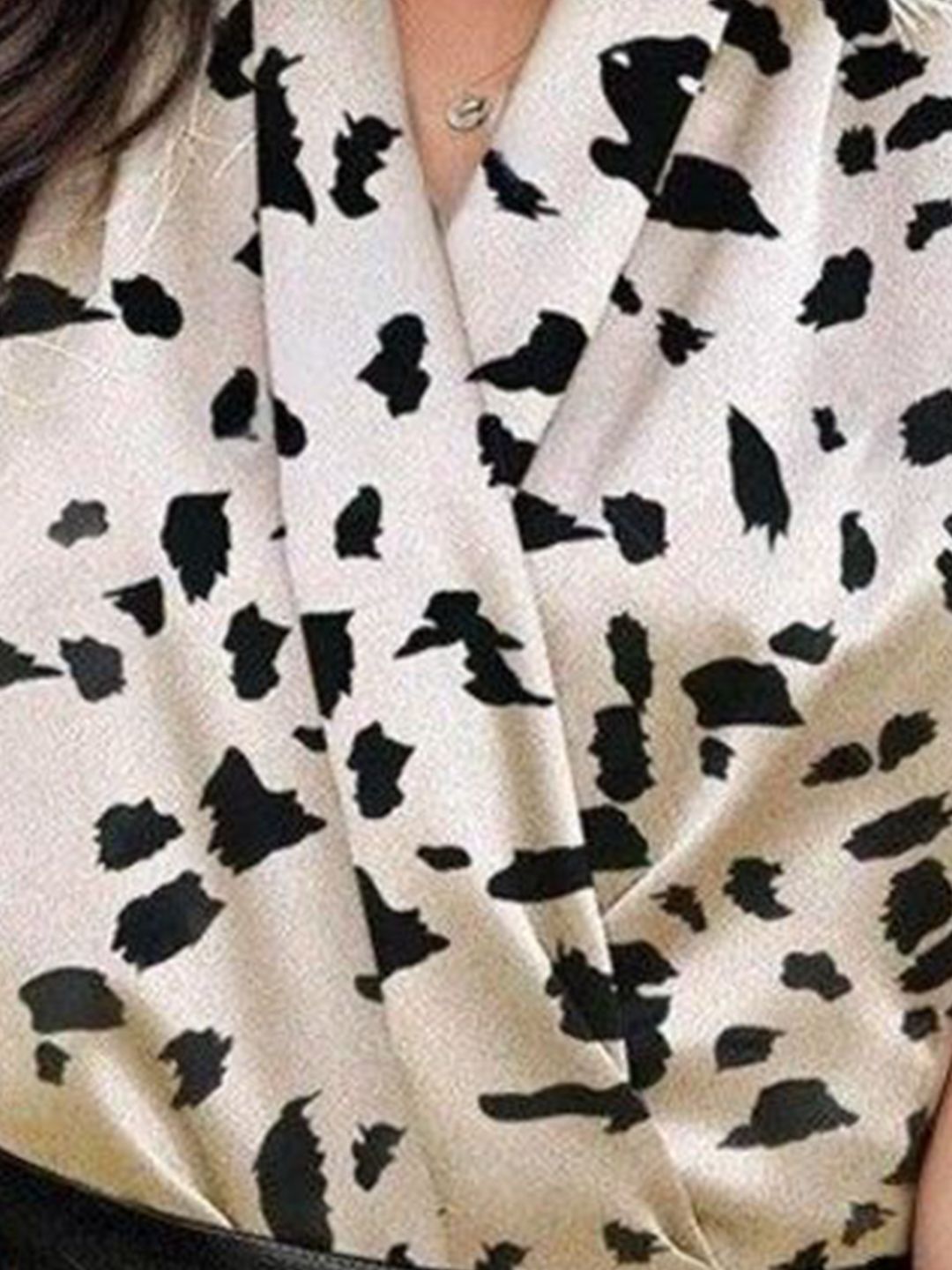 Kotty Women Abstract Printed Satin V-Neck Wrap Sleeveless Satin Casual Top