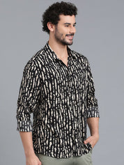 Kotty Men Spread Collar Abstract Printed Cotton Casual Shirt