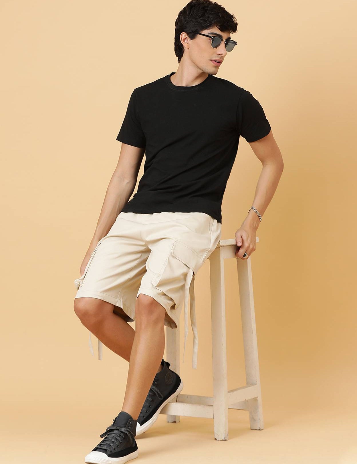 SolidMenBeigeCargoShorts-1_jpg_4997921c-de1c-426c-bc2a-587ea90c1e91.jpg