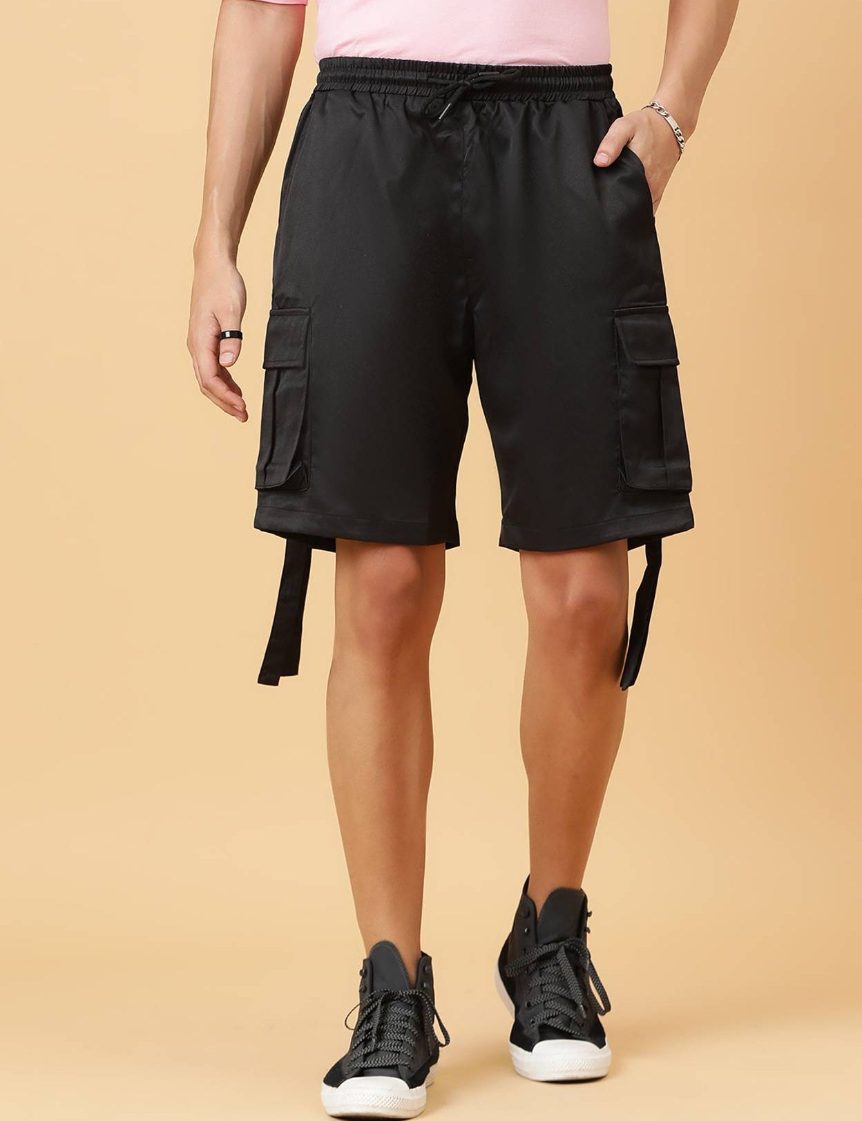 SolidMenBlackCargoShorts-0_jpg_618c3560-fcbb-44d9-9060-d41ba63fe241.jpg