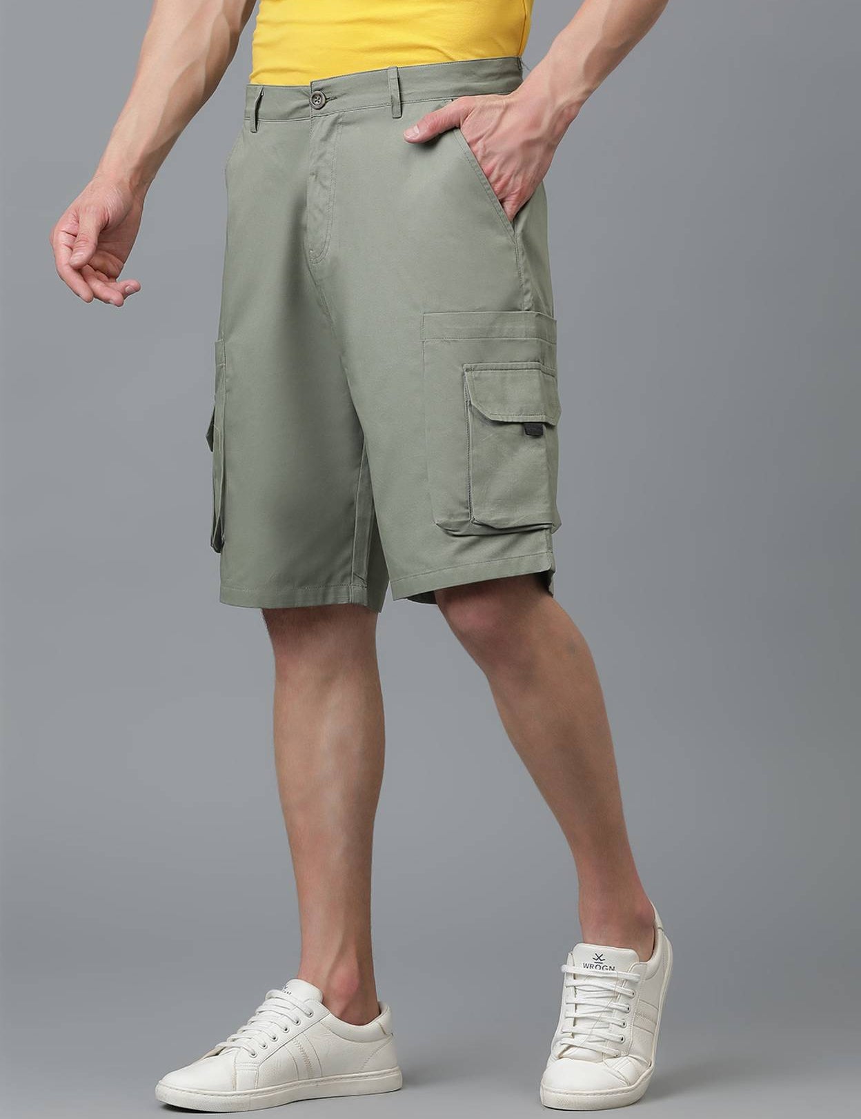 SolidMenGreenRegularShorts-2_jpg.jpg