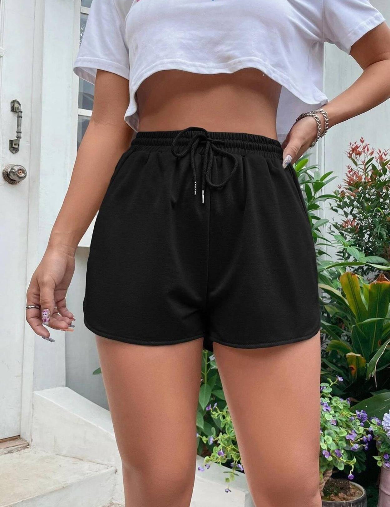 SolidWomenBlackRegularShorts-0.jpg_2.jpg