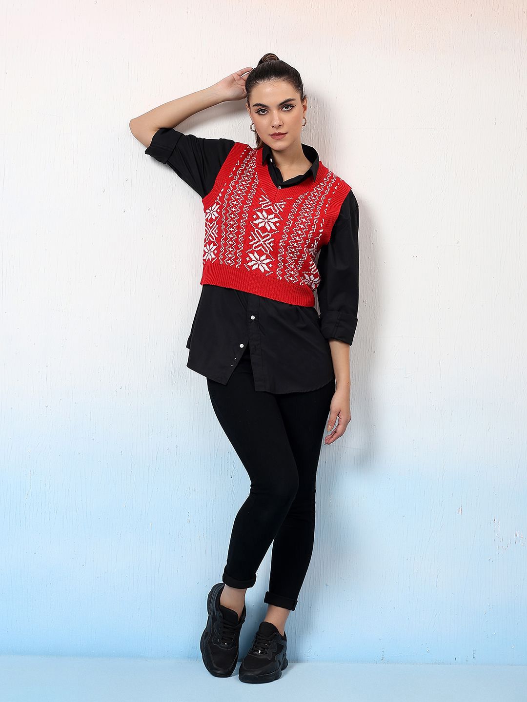 Kotty Women Printed Crop Sweater Vest