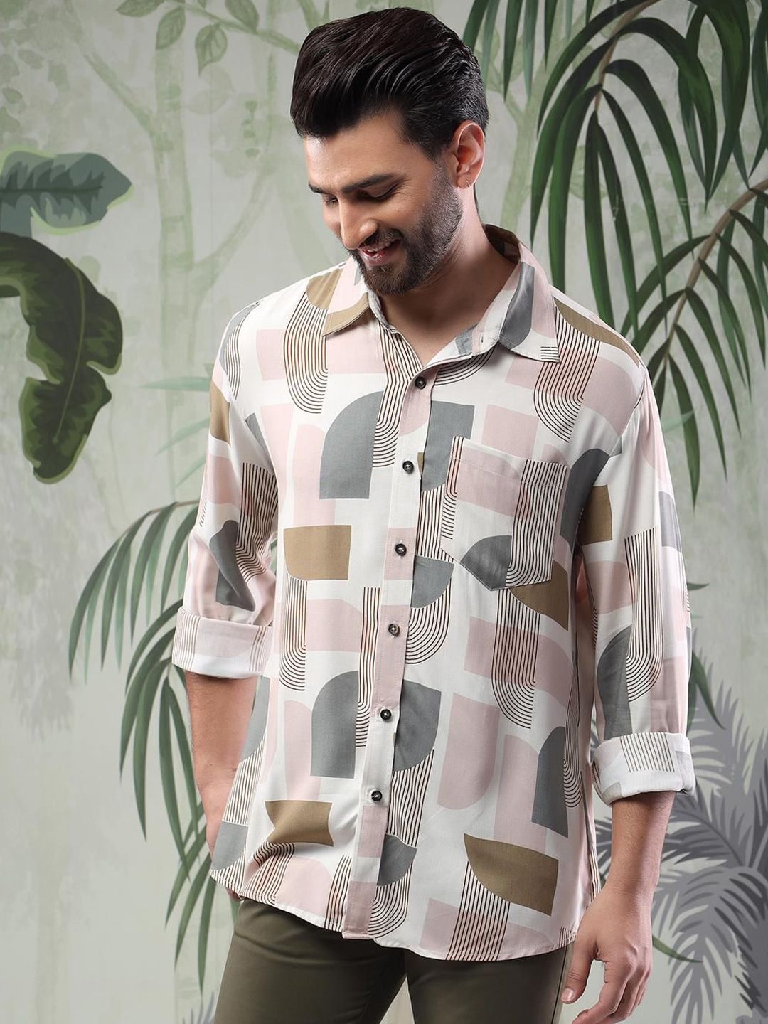 Kotty Men Spread Collar Abstract Printed Cotton Casual Shirt