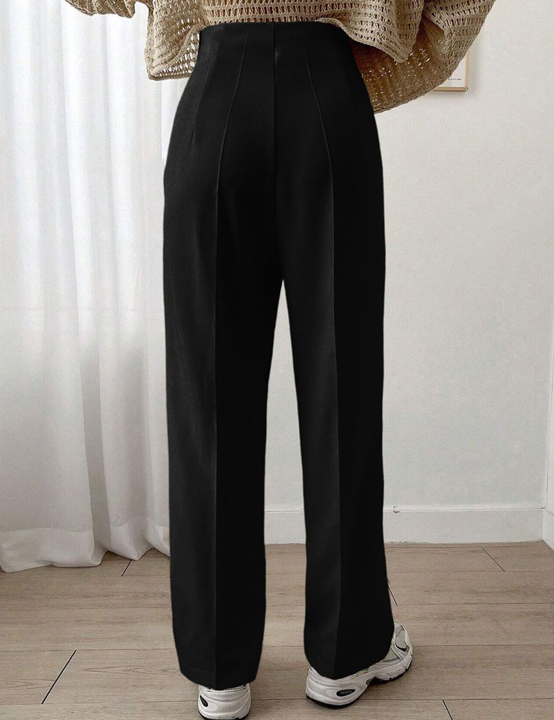 Kotty Women Relaxed Straight Leg Straight Fit High-Rise Pleated Trousers