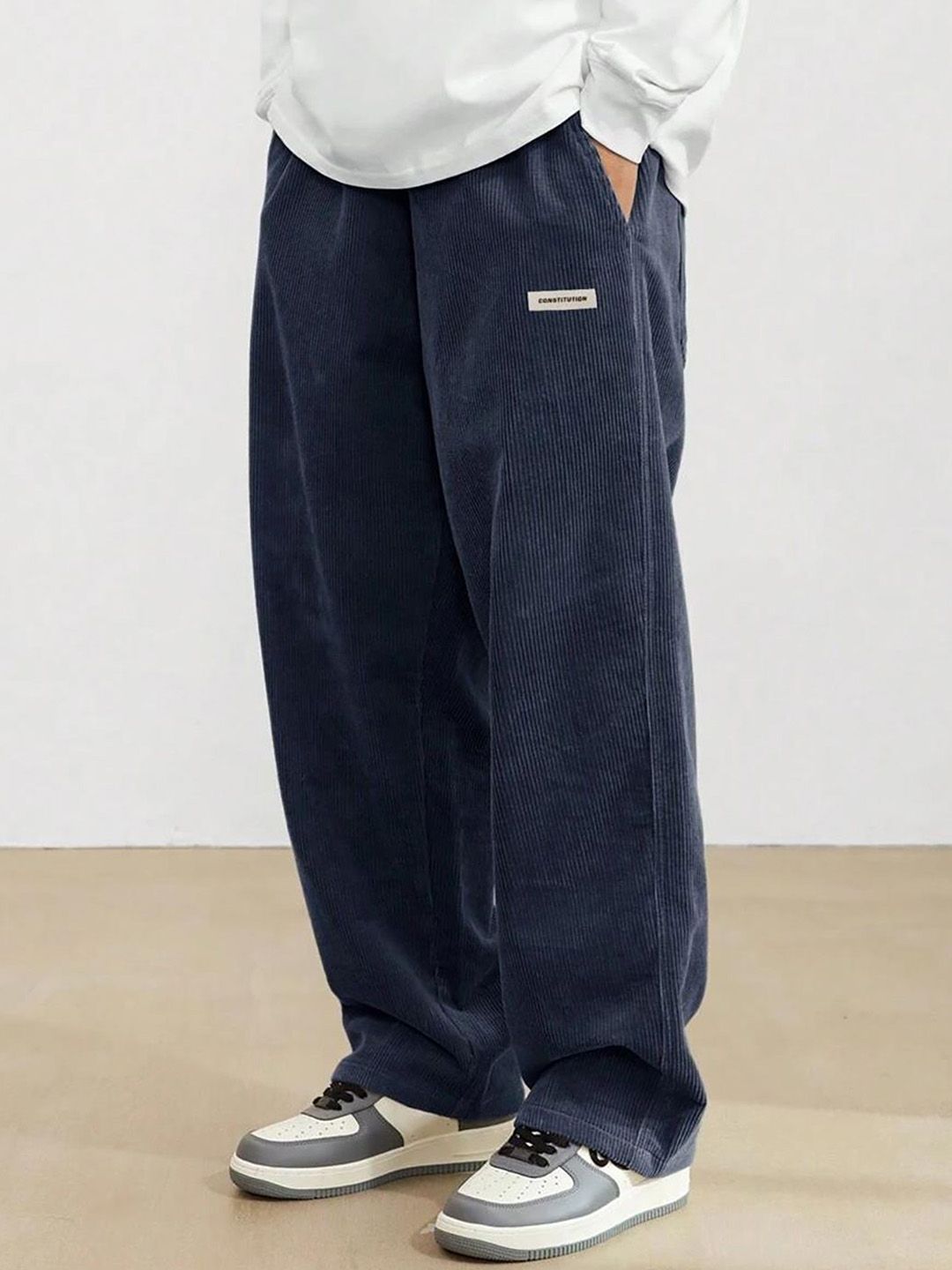 Kotty Men Relaxed Loose Fit High-Rise Corduroy Trousers