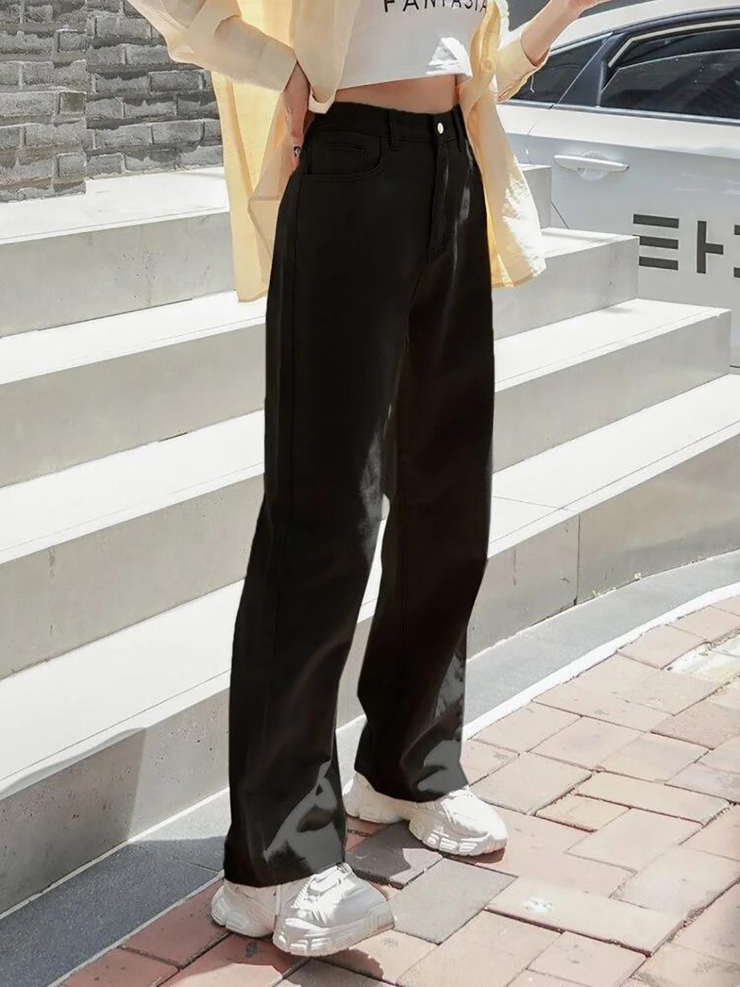 Kotty Women Straight Fit Clean Look Stretchable Jeans