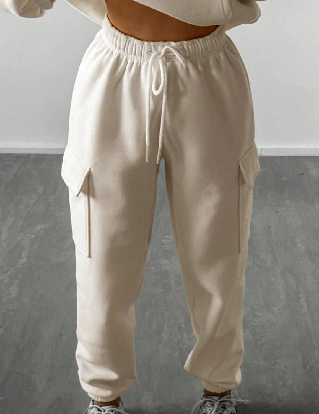 Kotty Hooded Neck Sweatshirt With Joggers