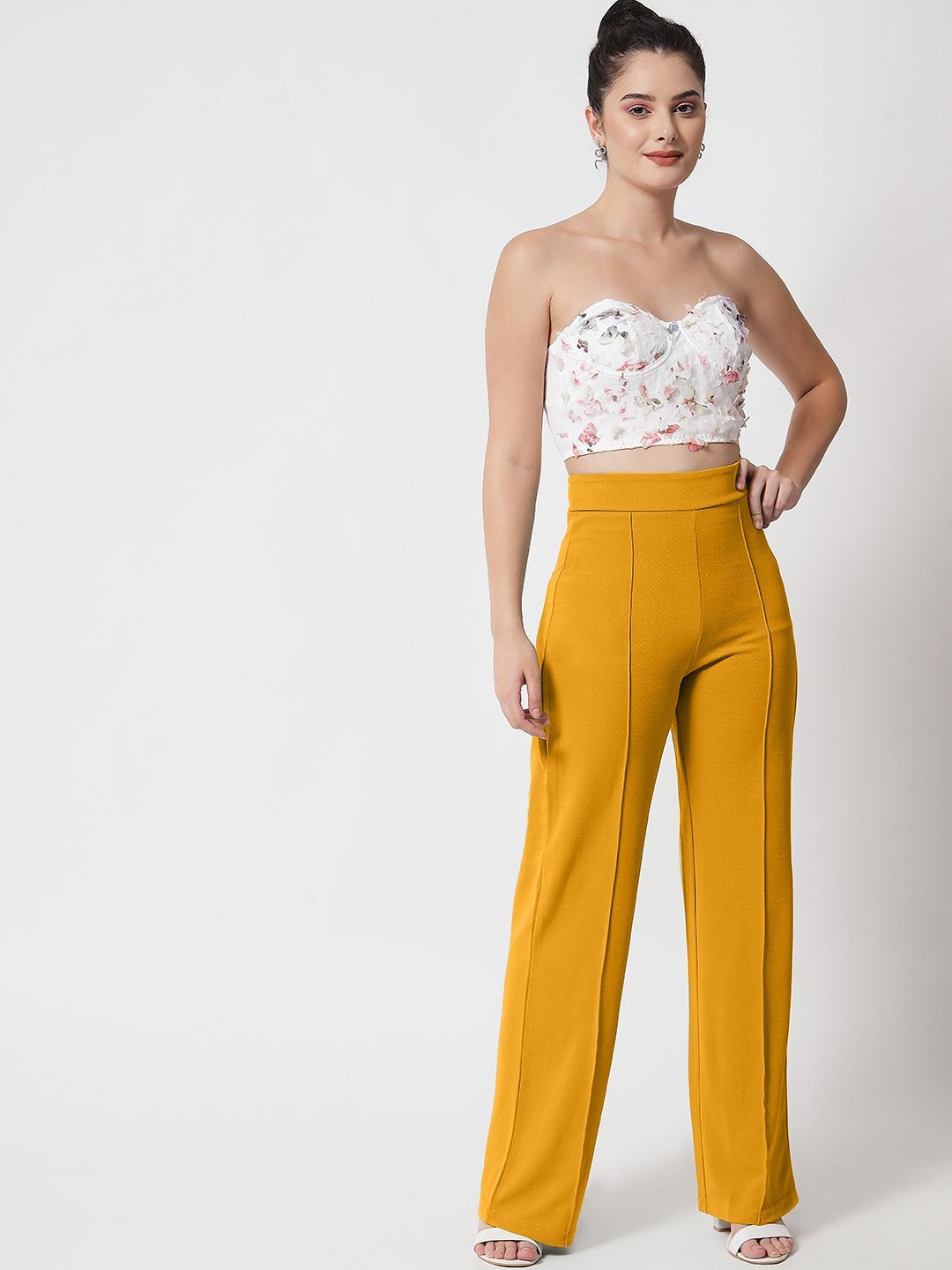 Kotty Women Relaxed Straight Fit High Rise Pleated Trousers