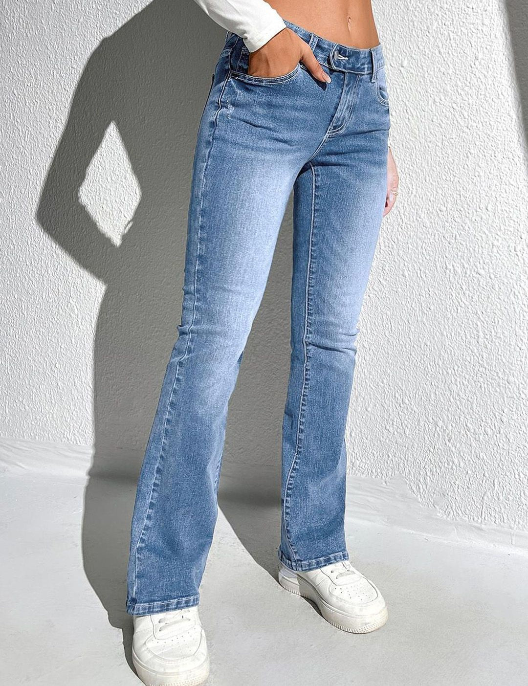 Kotty Women Jean Bootcut High-Rise Light Fade Stretchable Jeans