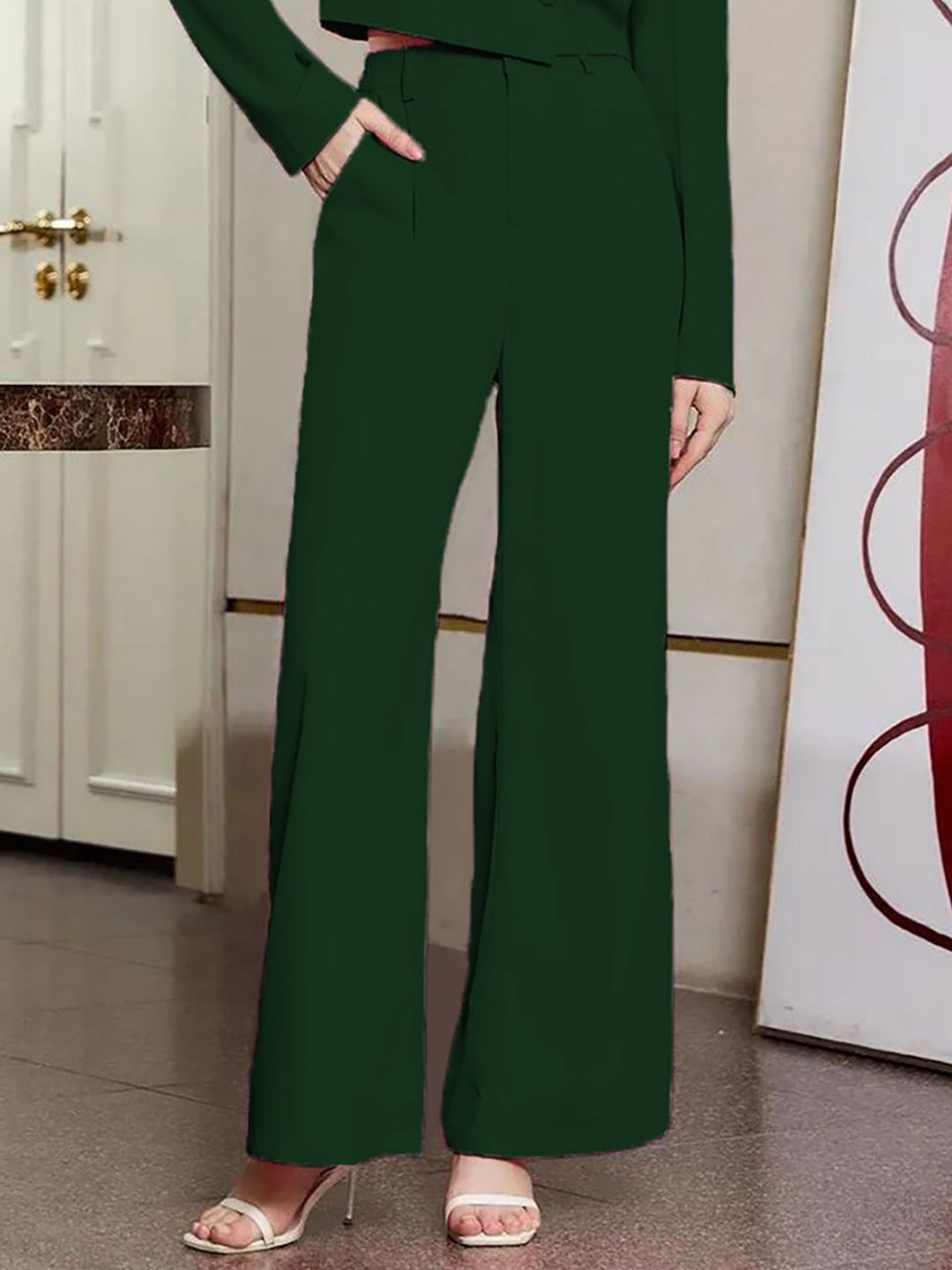 Kotty Women Relaxed High-Rise Flared Trousers 