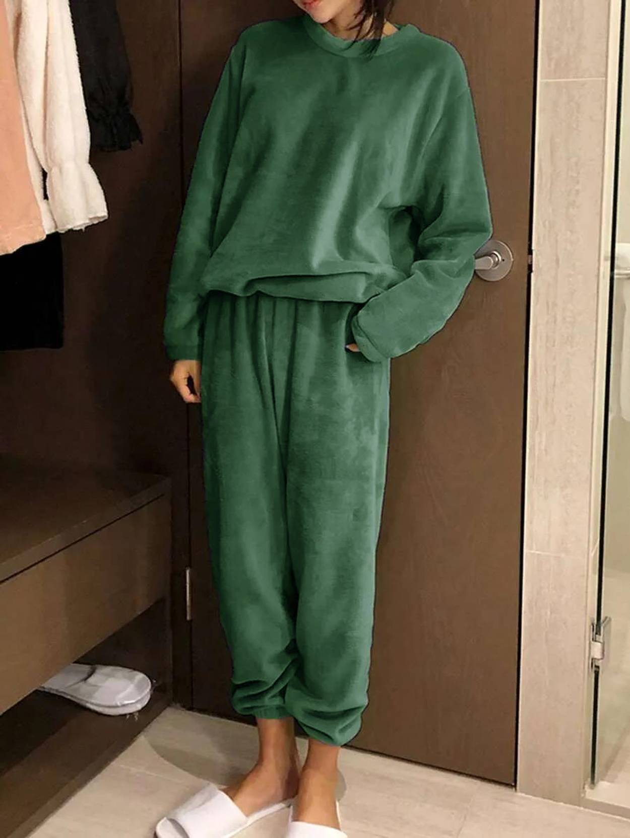 Kotty Round Neck Long Sleeves Sweatshirt With Joggers Co-Ords