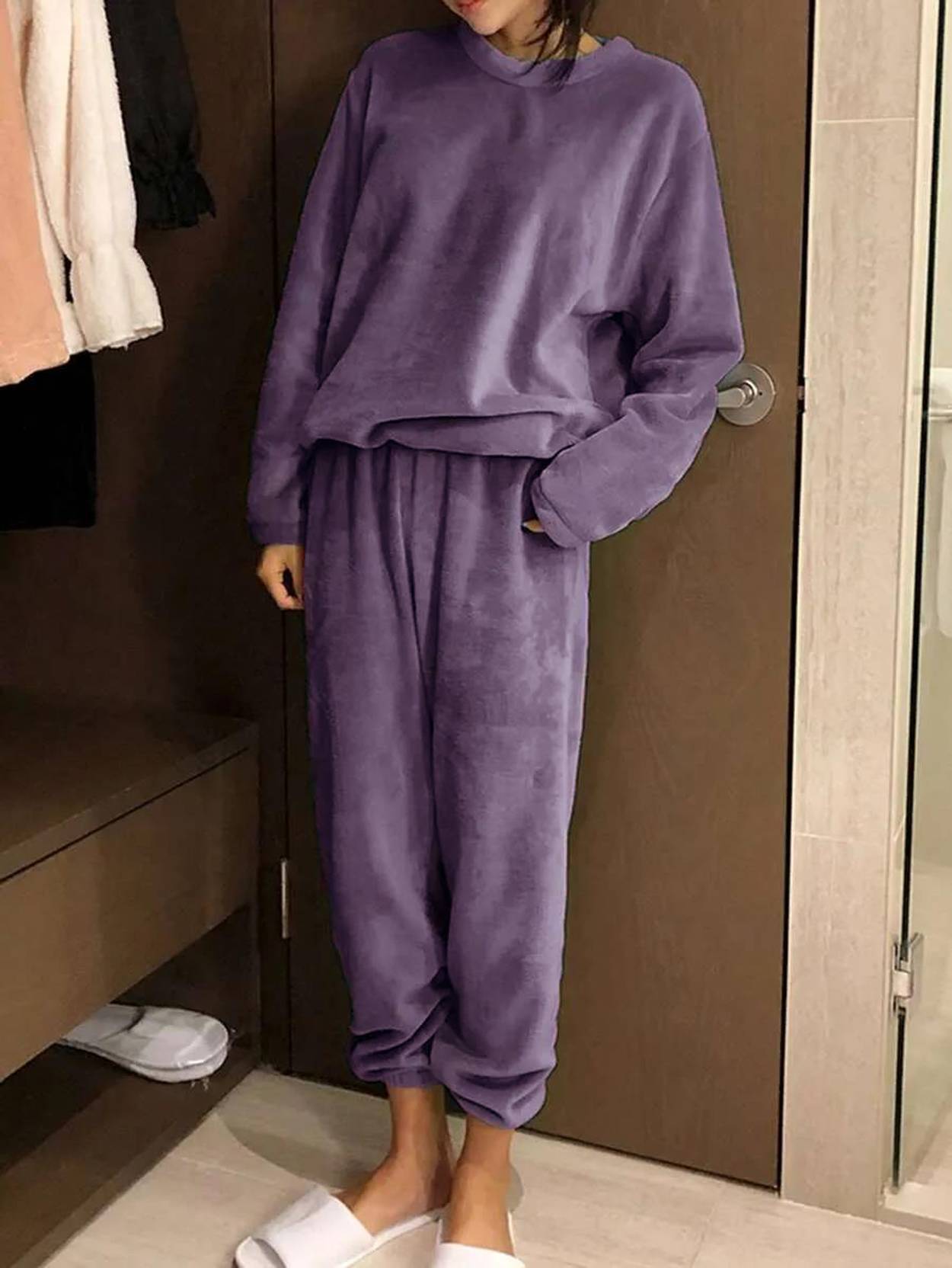 Kotty Round Neck Long Sleeves Sweatshirt With Joggers Co-Ords