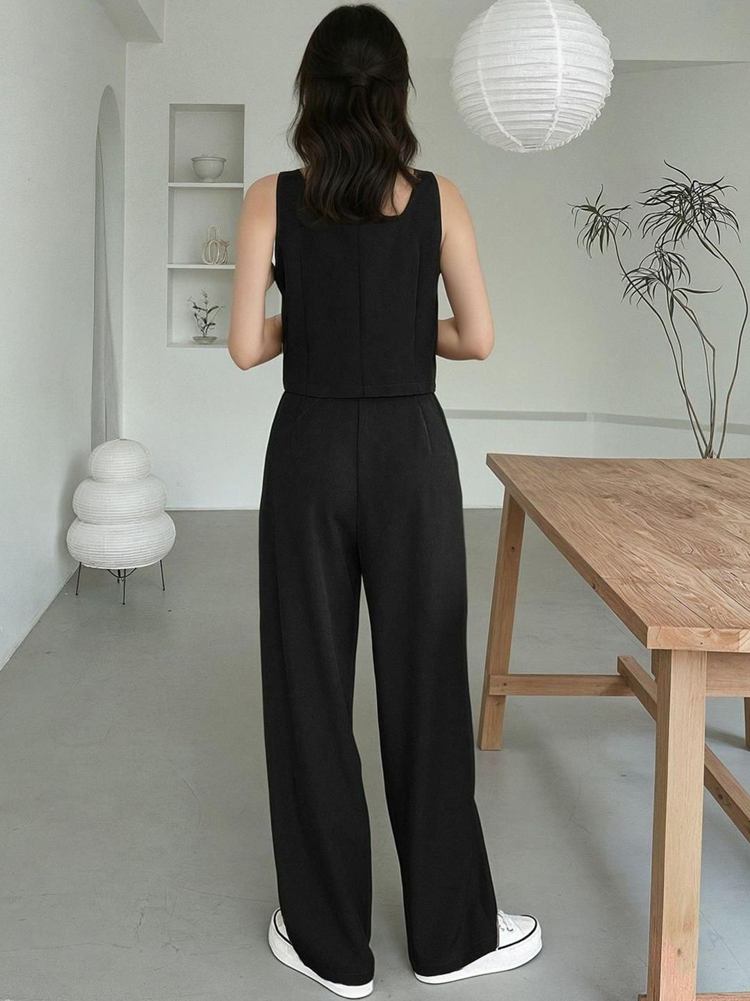 Kotty Black Square Neck Sleeveless Top With Skirt 