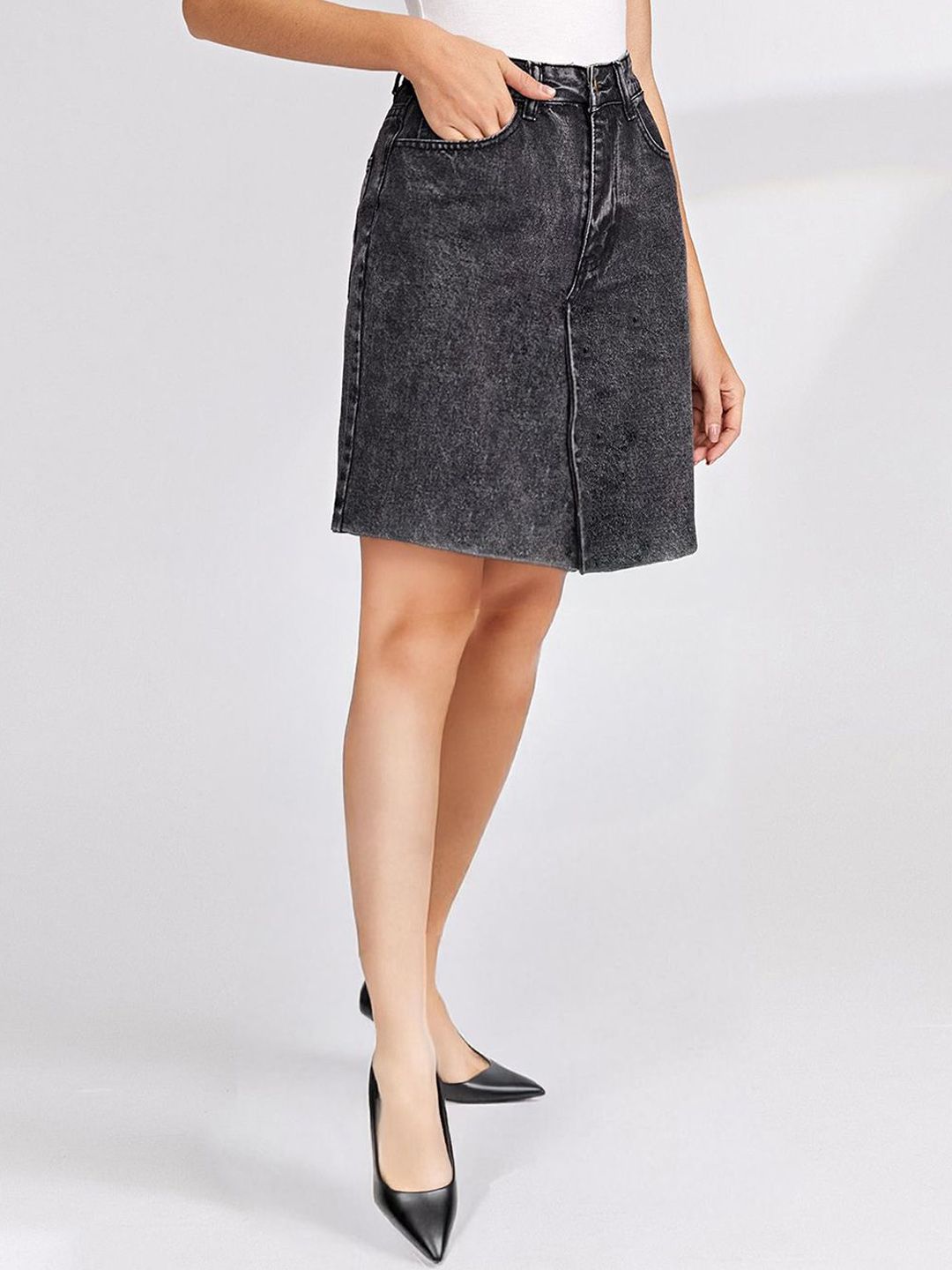 Kotty  Women Solid Pencil Knee-Length Skirt