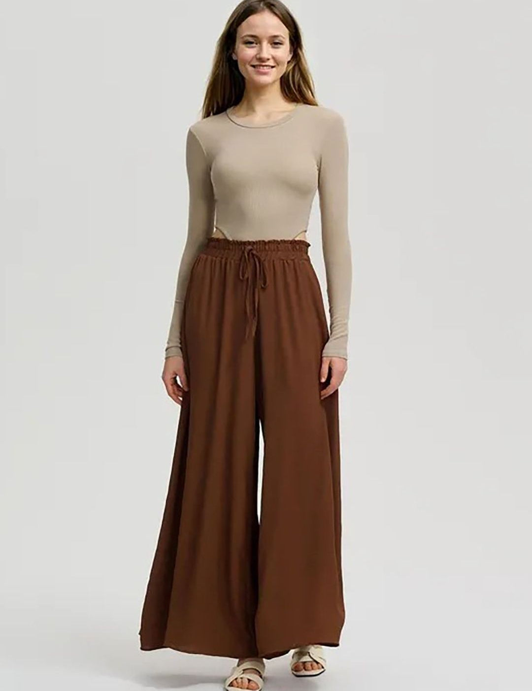 Kotty Women High-Rise Easy Wash Loose-Fit Pleated Wide Leg Trousers