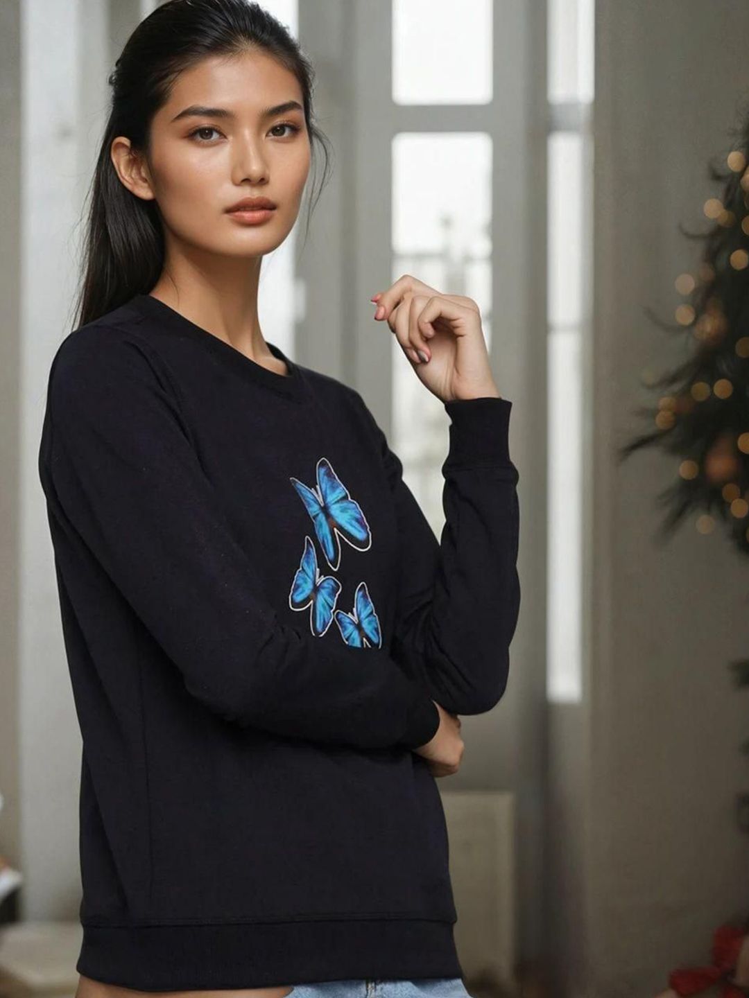 Kotty Women Embroidered Round Neck Sweatshirt