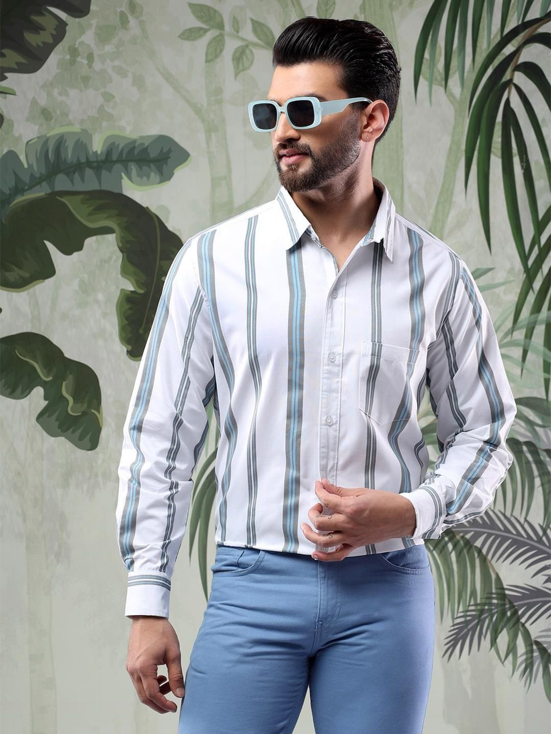 Kotty Men Spread Collar Vertical Striped Casual Shirt