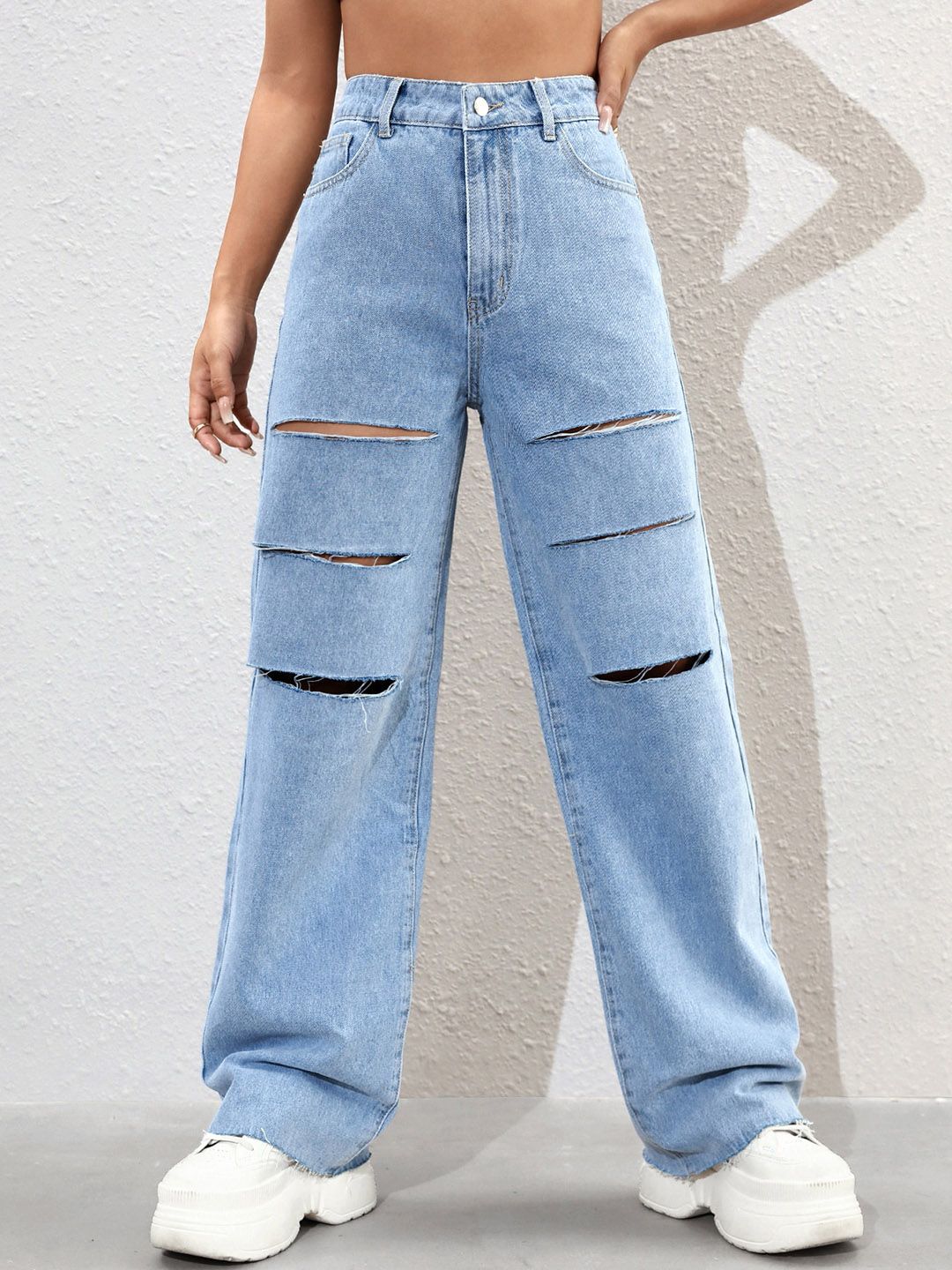 Kotty Women Straight Fit High-Rise Slash Knee Stretchable Jeans