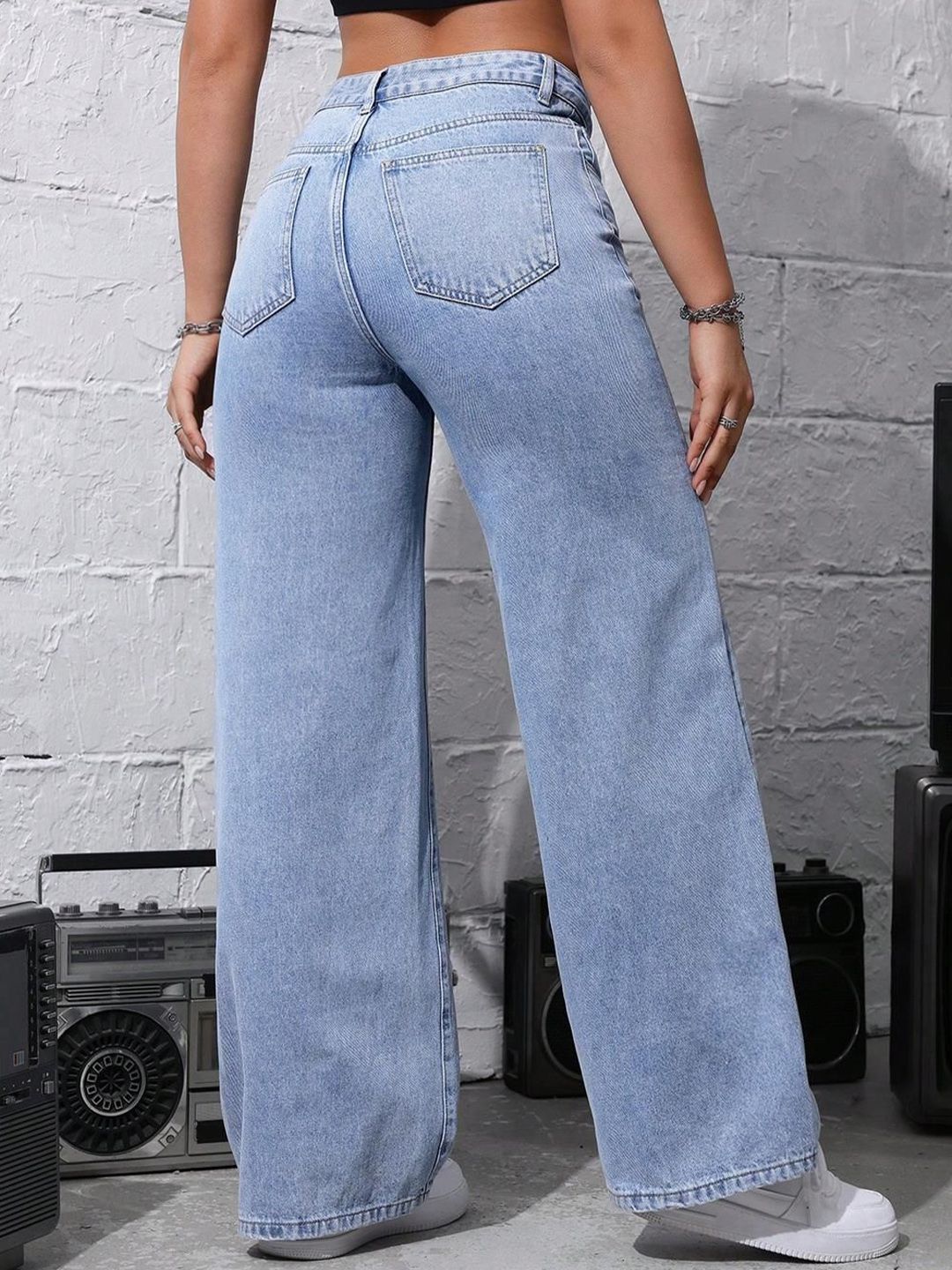 Kotty Women Straight Fit High-Rise Stretchable Jeans