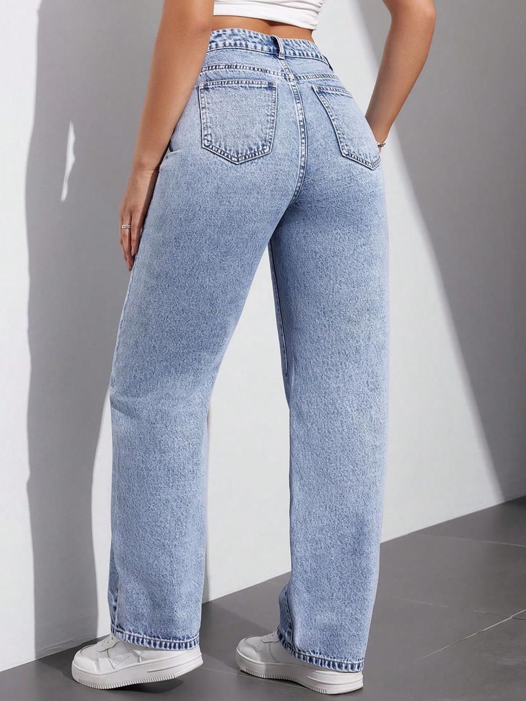 Kotty Women Straight Fit High-Rise Stretchable Jeans