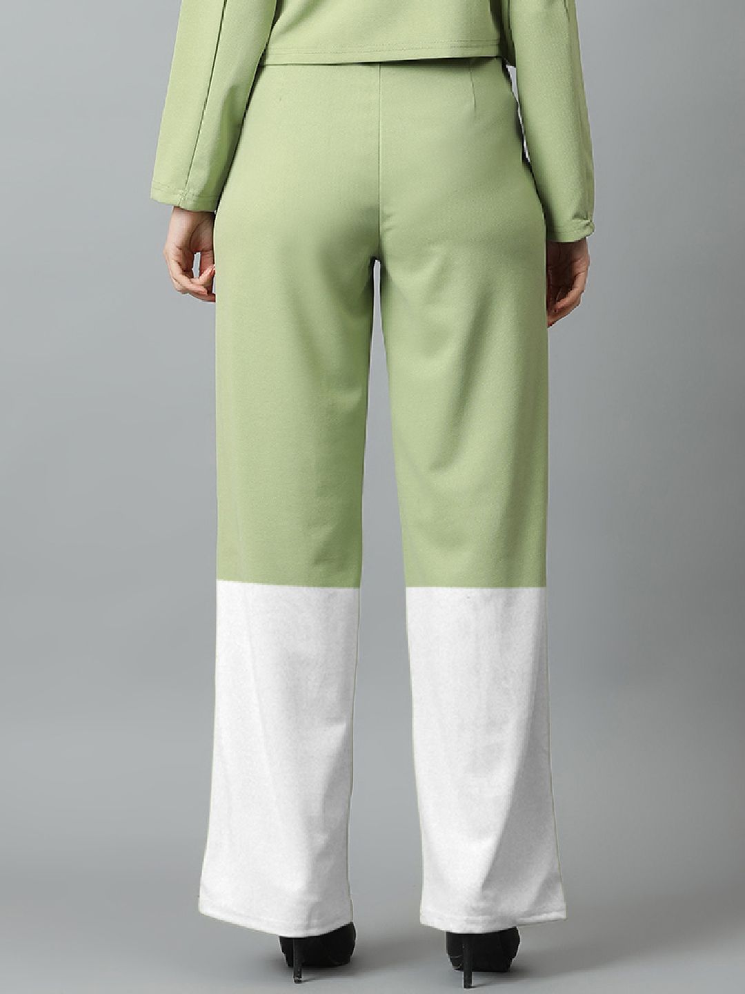 Kotty Women Colourblocked Relaxed Straight Leg Easy Wash Pleated Trousers