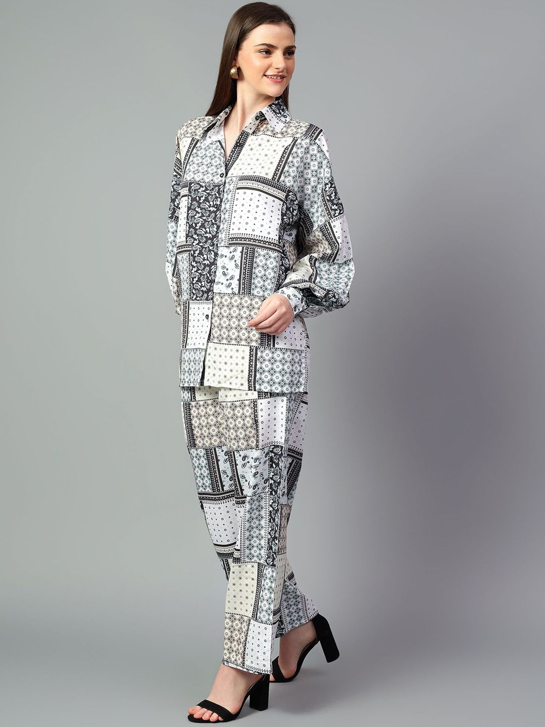 Kotty White Geometric Printed Shirt With Trousers