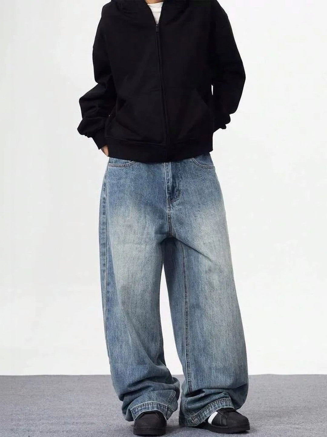 Kotty Men Wide Leg Mid-Rise Light Fade Stretchable Jeans
