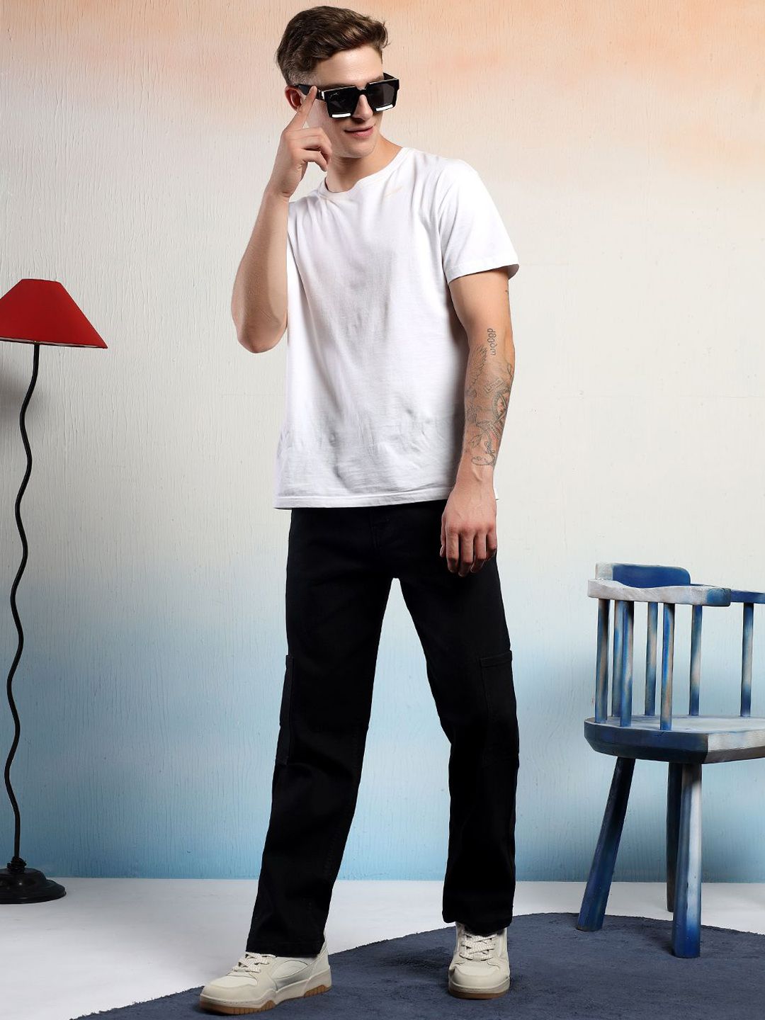 Kotty Men Low-Rise Wrinkle Free Cargos Trousers