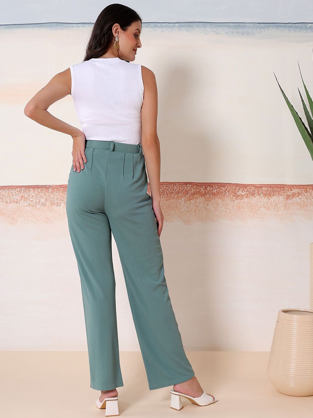 Kotty Relaxed-Fit Round Neck Crop-Top With Trousers Co-Ords

