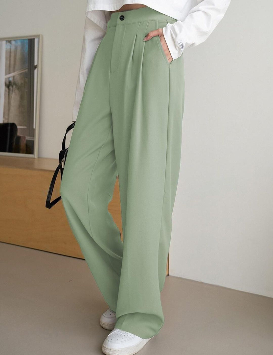 Kotty Women Relaxed Straight Leg Straight Fit High-Rise Easy Wash Trousers