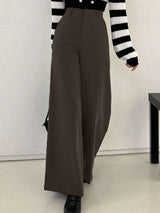 Kotty Women Relaxed Straight Leg High-Rise Trousers