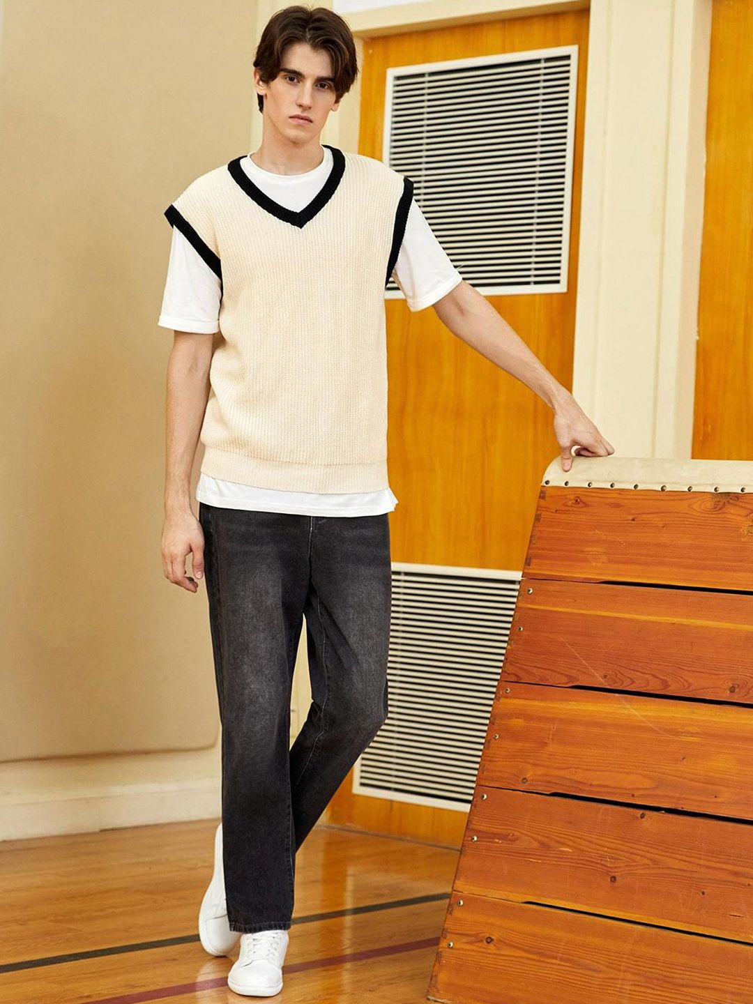 Kotty Men Slim Fit Light Fade Stretchable Jeans