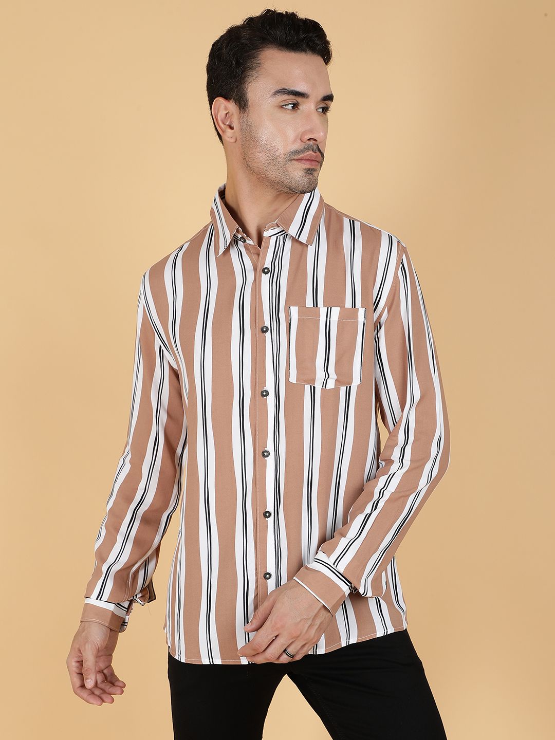 Kotty Men Relaxed Spread Collar Graphic Printed Cotton Casual Shirt