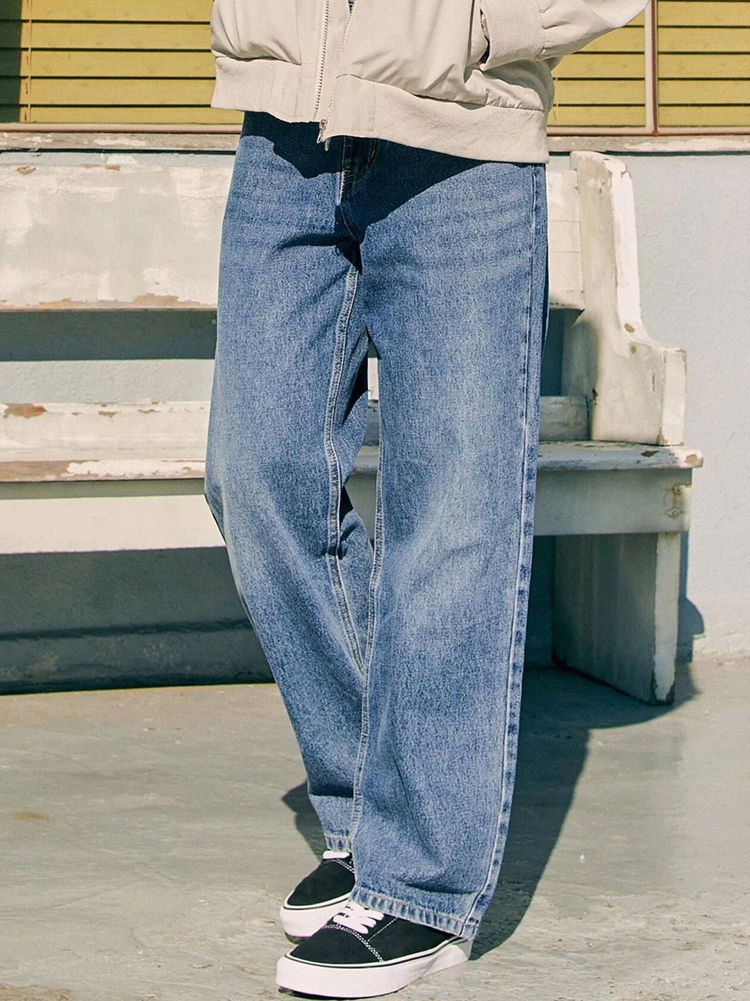 Kotty Men Regular Fit Mid-Rise Light Fade Stretchable Jeans